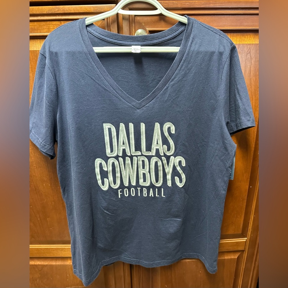 Dallas Cowboys XL shirt